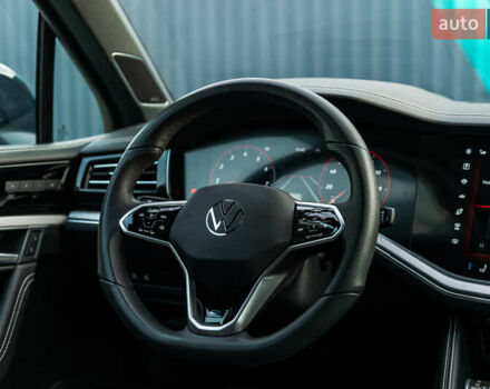 Черный Фольксваген Туарег, объемом двигателя 2.99 л и пробегом 27 тыс. км за 85500 $, фото 21 на Automoto.ua