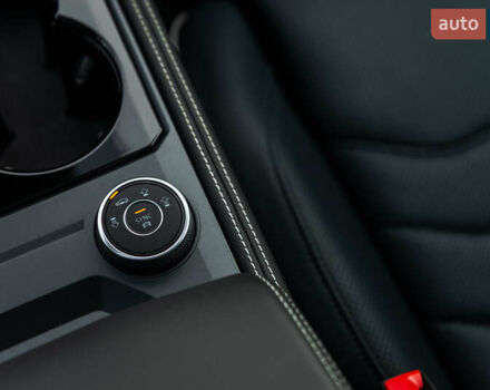 Черный Фольксваген Туарег, объемом двигателя 2.99 л и пробегом 27 тыс. км за 85500 $, фото 25 на Automoto.ua