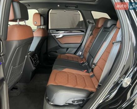 Черный Фольксваген Туарег, объемом двигателя 2.97 л и пробегом 1 тыс. км за 83900 $, фото 19 на Automoto.ua