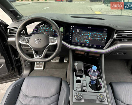 Черный Фольксваген Туарег, объемом двигателя 2.99 л и пробегом 18 тыс. км за 82999 $, фото 41 на Automoto.ua