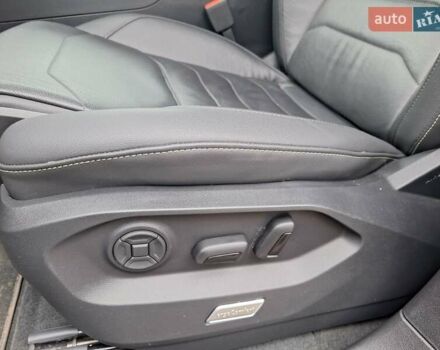 Черный Фольксваген Туарег, объемом двигателя 2.97 л и пробегом 101 тыс. км за 63900 $, фото 7 на Automoto.ua