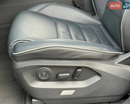 Черный Фольксваген Туарег, объемом двигателя 2.99 л и пробегом 18 тыс. км за 82999 $, фото 17 на Automoto.ua