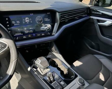 Чорний Фольксваген Туарег, об'ємом двигуна 3 л та пробігом 207 тис. км за 67500 $, фото 27 на Automoto.ua