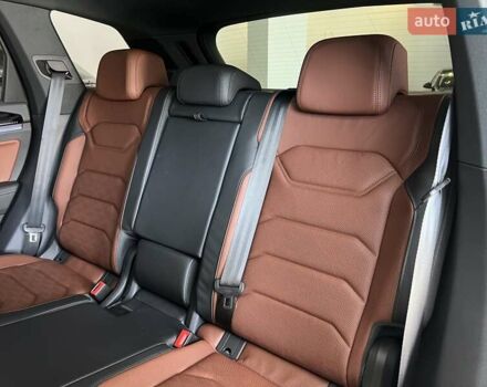 Черный Фольксваген Туарег, объемом двигателя 2.97 л и пробегом 1 тыс. км за 83900 $, фото 22 на Automoto.ua