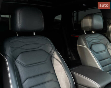 Чорний Фольксваген Туарег, об'ємом двигуна 2.99 л та пробігом 22 тис. км за 85500 $, фото 37 на Automoto.ua