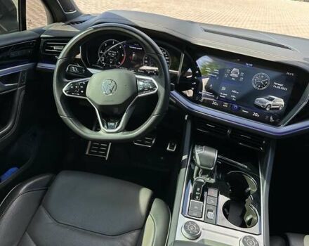 Чорний Фольксваген Туарег, об'ємом двигуна 3 л та пробігом 207 тис. км за 67500 $, фото 30 на Automoto.ua