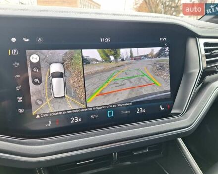 Черный Фольксваген Туарег, объемом двигателя 2.97 л и пробегом 101 тыс. км за 63900 $, фото 27 на Automoto.ua