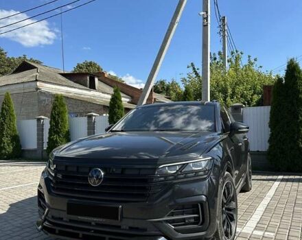 Чорний Фольксваген Туарег, об'ємом двигуна 3 л та пробігом 207 тис. км за 67500 $, фото 2 на Automoto.ua