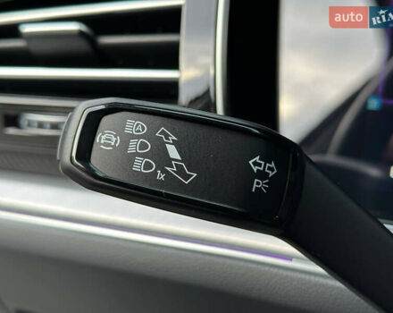 Черный Фольксваген Туарег, объемом двигателя 2.99 л и пробегом 18 тыс. км за 82999 $, фото 58 на Automoto.ua