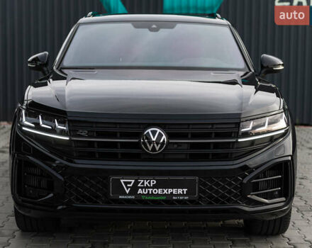 Черный Фольксваген Туарег, объемом двигателя 2.99 л и пробегом 27 тыс. км за 85500 $, фото 2 на Automoto.ua