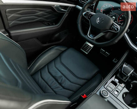 Черный Фольксваген Туарег, объемом двигателя 2.99 л и пробегом 27 тыс. км за 85500 $, фото 40 на Automoto.ua