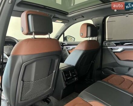 Черный Фольксваген Туарег, объемом двигателя 2.97 л и пробегом 1 тыс. км за 83900 $, фото 20 на Automoto.ua