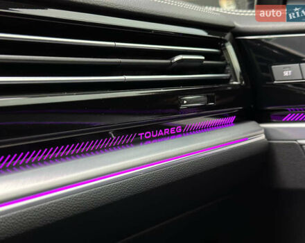 Черный Фольксваген Туарег, объемом двигателя 2.99 л и пробегом 18 тыс. км за 82999 $, фото 53 на Automoto.ua