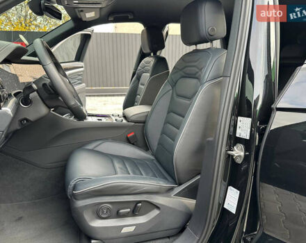 Черный Фольксваген Туарег, объемом двигателя 2.99 л и пробегом 18 тыс. км за 82999 $, фото 16 на Automoto.ua