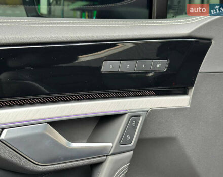 Черный Фольксваген Туарег, объемом двигателя 2.99 л и пробегом 18 тыс. км за 82999 $, фото 19 на Automoto.ua