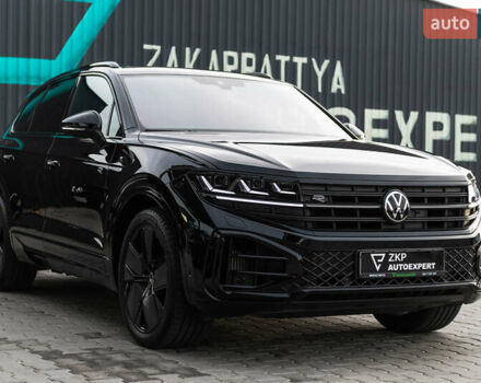 Черный Фольксваген Туарег, объемом двигателя 2.99 л и пробегом 27 тыс. км за 85500 $, фото 3 на Automoto.ua