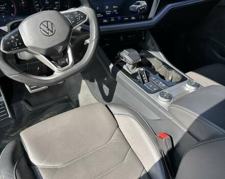 Чорний Фольксваген Туарег, об'ємом двигуна 3 л та пробігом 207 тис. км за 67500 $, фото 12 на Automoto.ua