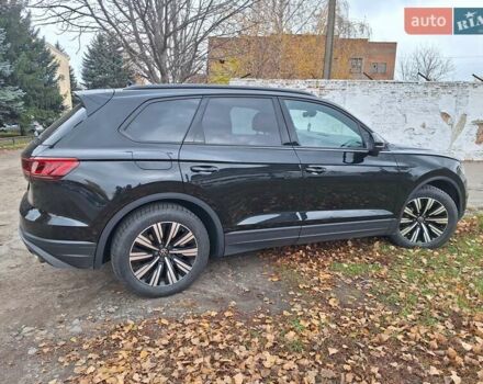 Черный Фольксваген Туарег, объемом двигателя 2.97 л и пробегом 101 тыс. км за 63900 $, фото 25 на Automoto.ua