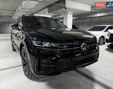 Черный Фольксваген Туарег, объемом двигателя 2.97 л и пробегом 2 тыс. км за 93000 $, фото 18 на Automoto.ua