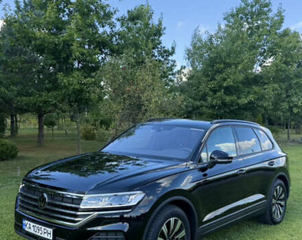 Чорний Фольксваген Туарег, об'ємом двигуна 2.97 л та пробігом 1 тис. км за 75000 $, фото 59 на Automoto.ua