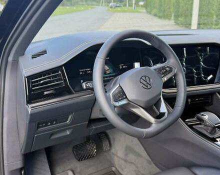 Чорний Фольксваген Туарег, об'ємом двигуна 2.97 л та пробігом 1 тис. км за 75000 $, фото 52 на Automoto.ua