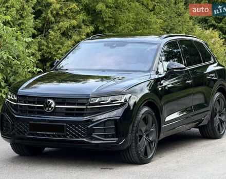 Черный Фольксваген Туарег, объемом двигателя 3 л и пробегом 4 тыс. км за 89950 $, фото 4 на Automoto.ua