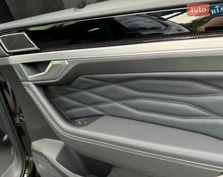 Черный Фольксваген Туарег, объемом двигателя 3 л и пробегом 4 тыс. км за 89950 $, фото 95 на Automoto.ua