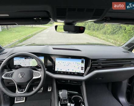 Черный Фольксваген Туарег, объемом двигателя 3 л и пробегом 4 тыс. км за 89950 $, фото 106 на Automoto.ua