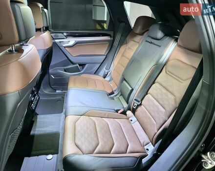 Черный Фольксваген Туарег, объемом двигателя 2.97 л и пробегом 2 тыс. км за 93000 $, фото 33 на Automoto.ua