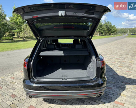 Чорний Фольксваген Туарег, об'ємом двигуна 2.97 л та пробігом 1 тис. км за 75000 $, фото 33 на Automoto.ua