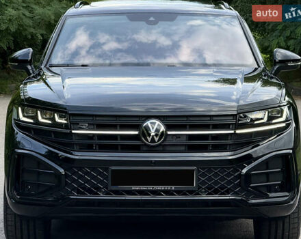 Черный Фольксваген Туарег, объемом двигателя 3 л и пробегом 4 тыс. км за 89950 $, фото 5 на Automoto.ua