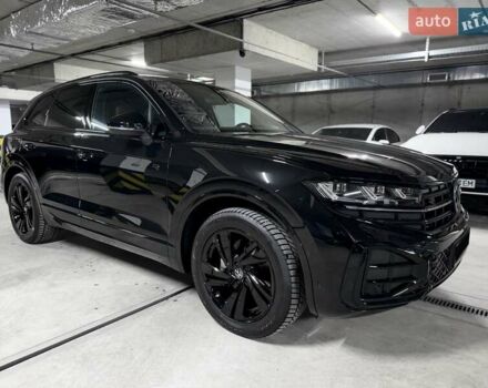 Черный Фольксваген Туарег, объемом двигателя 2.97 л и пробегом 2 тыс. км за 93000 $, фото 17 на Automoto.ua