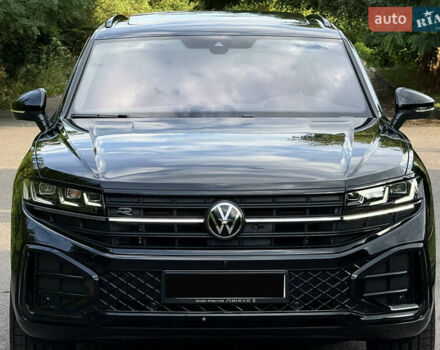 Черный Фольксваген Туарег, объемом двигателя 3 л и пробегом 4 тыс. км за 89950 $, фото 33 на Automoto.ua