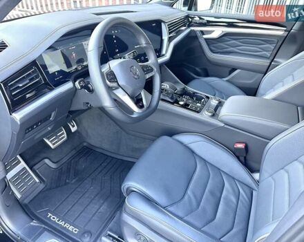 Черный Фольксваген Туарег, объемом двигателя 2.97 л и пробегом 4 тыс. км за 92900 $, фото 29 на Automoto.ua