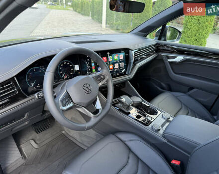 Чорний Фольксваген Туарег, об'ємом двигуна 2.97 л та пробігом 1 тис. км за 75000 $, фото 22 на Automoto.ua