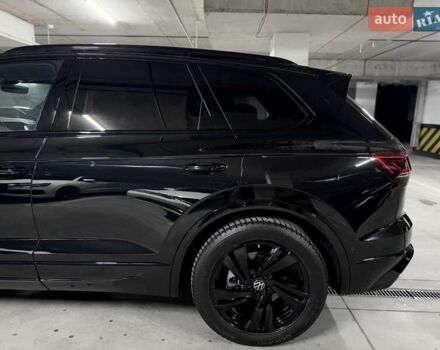 Черный Фольксваген Туарег, объемом двигателя 2.97 л и пробегом 2 тыс. км за 93000 $, фото 6 на Automoto.ua