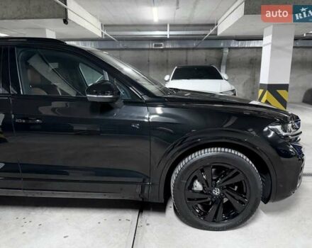 Черный Фольксваген Туарег, объемом двигателя 2.97 л и пробегом 2 тыс. км за 93000 $, фото 16 на Automoto.ua