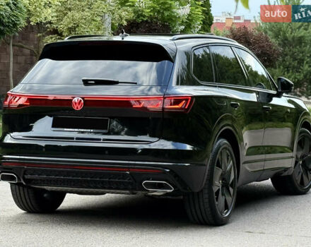 Черный Фольксваген Туарег, объемом двигателя 3 л и пробегом 4 тыс. км за 89950 $, фото 128 на Automoto.ua