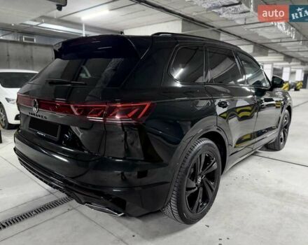 Черный Фольксваген Туарег, объемом двигателя 2.97 л и пробегом 2 тыс. км за 93000 $, фото 13 на Automoto.ua