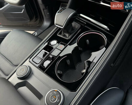 Черный Фольксваген Туарег, объемом двигателя 3 л и пробегом 4 тыс. км за 89950 $, фото 90 на Automoto.ua