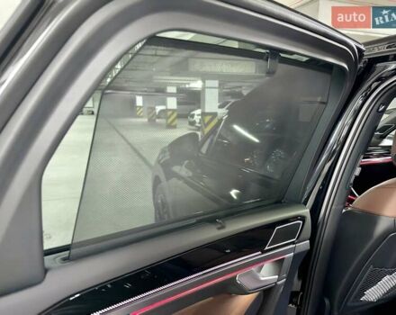 Черный Фольксваген Туарег, объемом двигателя 2.97 л и пробегом 2 тыс. км за 93000 $, фото 31 на Automoto.ua