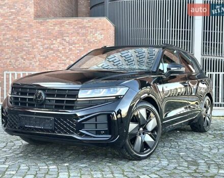 Черный Фольксваген Туарег, объемом двигателя 2.97 л и пробегом 4 тыс. км за 92900 $, фото 2 на Automoto.ua