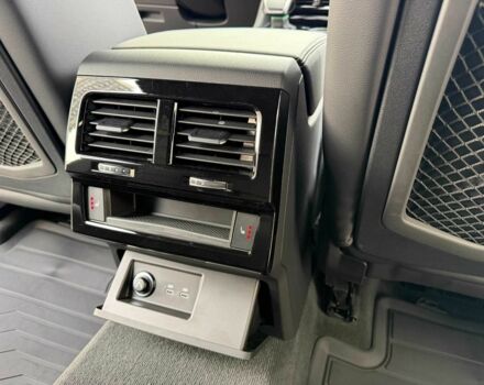 Чорний Фольксваген Туарег, об'ємом двигуна 3 л та пробігом 16 тис. км за 65999 $, фото 18 на Automoto.ua