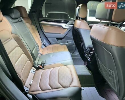 Черный Фольксваген Туарег, объемом двигателя 2.97 л и пробегом 2 тыс. км за 93000 $, фото 38 на Automoto.ua