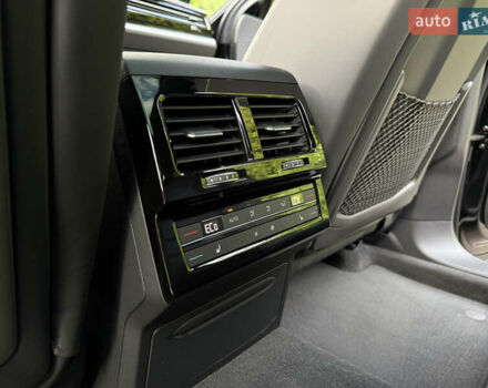 Черный Фольксваген Туарег, объемом двигателя 3 л и пробегом 4 тыс. км за 89950 $, фото 104 на Automoto.ua