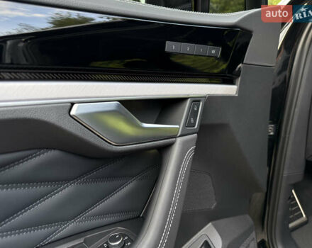 Черный Фольксваген Туарег, объемом двигателя 3 л и пробегом 4 тыс. км за 89950 $, фото 42 на Automoto.ua