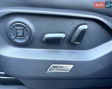 Черный Фольксваген Туарег, объемом двигателя 2.97 л и пробегом 4 тыс. км за 92900 $, фото 44 на Automoto.ua