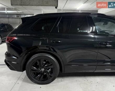 Черный Фольксваген Туарег, объемом двигателя 2.97 л и пробегом 2 тыс. км за 93000 $, фото 15 на Automoto.ua