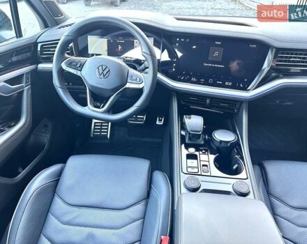 Черный Фольксваген Туарег, объемом двигателя 2.97 л и пробегом 4 тыс. км за 92900 $, фото 25 на Automoto.ua