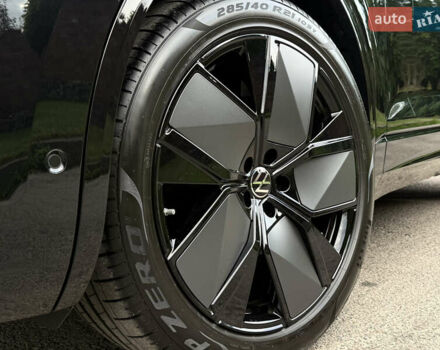 Черный Фольксваген Туарег, объемом двигателя 3 л и пробегом 4 тыс. км за 89950 $, фото 115 на Automoto.ua